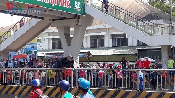 Đồng Nai: Công nhân nhà máy giày ngưng việc vì lo giảm lương