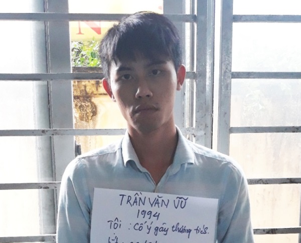 Quảng Nam: Tức tối vì bị tạt đầu xe 9x đâm người trọng thương - Hình 1