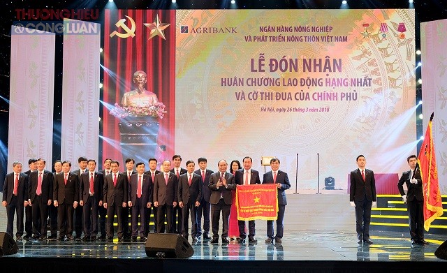 Thủ tướng dự lễ kỷ niệm 30 năm thành lập Ngân hàng Agribank