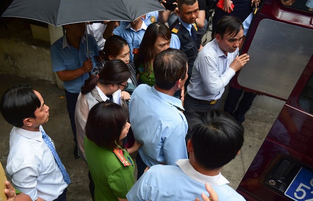 Bắt hai nhân viên Eximbank liên quan đến vụ nữ đại gia mất 245 tỉ đồng tại TP. HCM