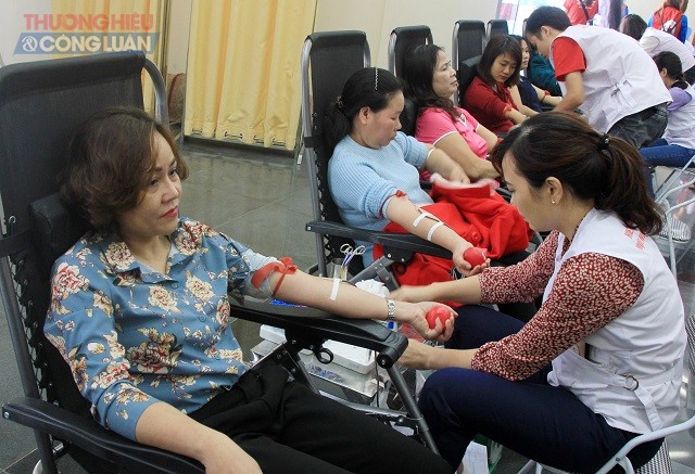 Phú Thọ: Tiếp nhận gần 1.100 đơn vị máu tại Lễ hội xuân hồng 2018