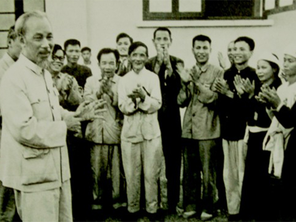 Kỷ niệm 70 năm Ngày Chủ tịch Hồ Chí Minh ra Lời kêu gọi thi đua ái quốc