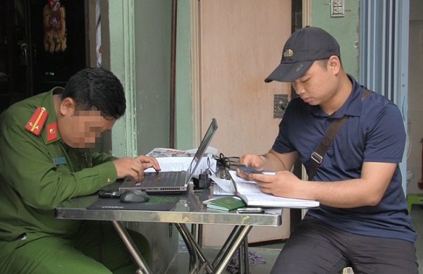 Bộ Công an phá đường dây đánh bạc trực tuyến lớn ở Sài Gòn - Hình 2