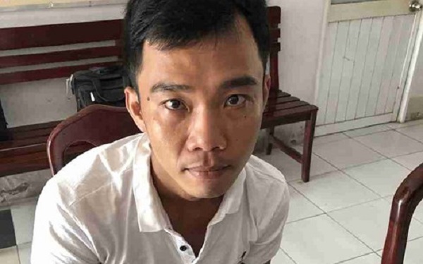 Tài xế Grab dùng dao nhọn cướp điện thoại iPhone 7 Plus của khách