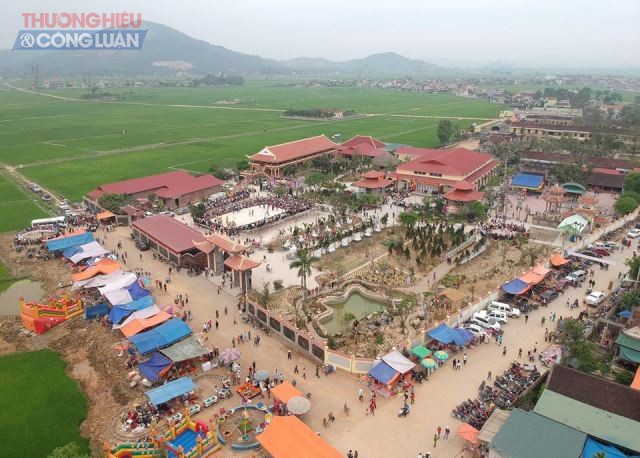 Nghệ An: Di tích LSVH đền - chùa Gám được UNESCO Việt Nam trao Bằng bảo trợ - Hình 1