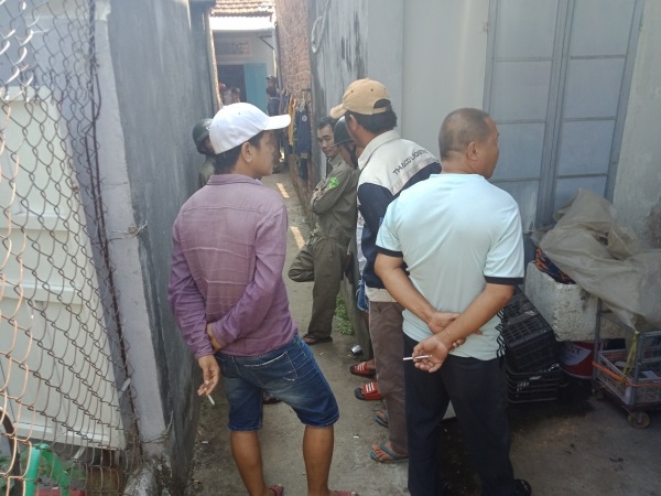 Quảng Nam: đang ngồi chơi game tại nhà thì bị em họ chém chết