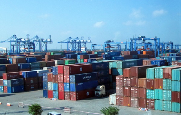 Bán đấu giá hàng chục container hàng nhập khẩu tại Cát Lái - Hình 1