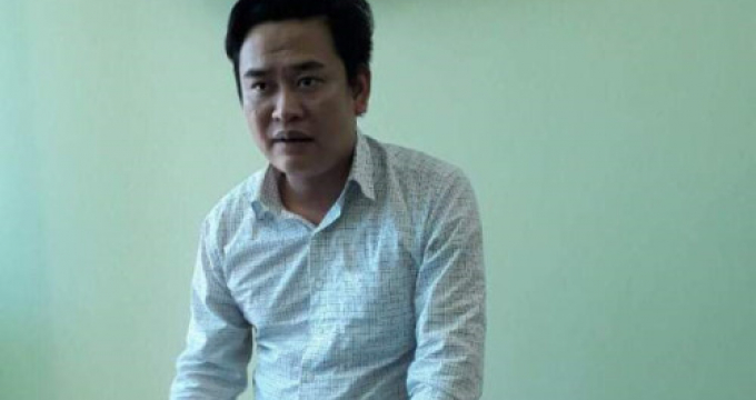 Trao tặng bằng khen cho "người hùng" nhảy xuống sông cứu cô gái tự tử