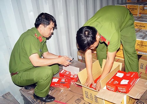 Buôn lậu 8 tỷ đồng, một doanh nghiệp bị khởi tố