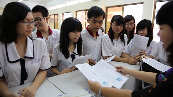 Hà Nội: Nhận hồ sơ tham dự kỳ thi THPT Quốc gia 2018 cho thí sinh tự do - Hình 1