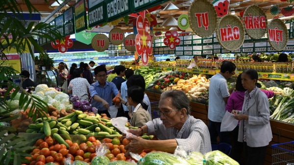 Hỗ trợ nông dân nâng cao chất lượng hàng hóa và tiêu thụ hàng Việt Nam