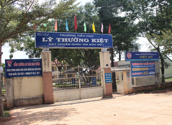 Lâm Đồng: “Lạm thu” hàng trăm triệu, hiệu trưởng chỉ bị khiển trách(?)