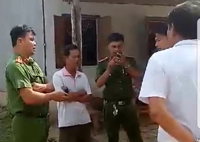 Kỷ luật thiếu tá công an dẫn 'côn đồ' đi xô sát với dân