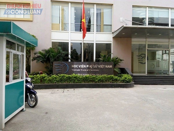 Chưa đủ tiêu chuẩn, Giám đốc Học viện Phụ nữ vẫn bổ nhiệm vợ làm trưởng phòng? - Hình 1