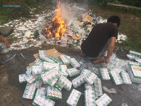 Vụ tiêu hủy hơn 10.000 hộp sữa ở Lào Cai: Do hiểu nhầm văn bản chỉ đạo của tỉnh? - Hình 1
