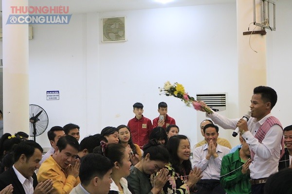 Lưu học sinh Lào “rộn ràng” đón tết Bunpimay giữa lòng Hà Nội - Hình 12