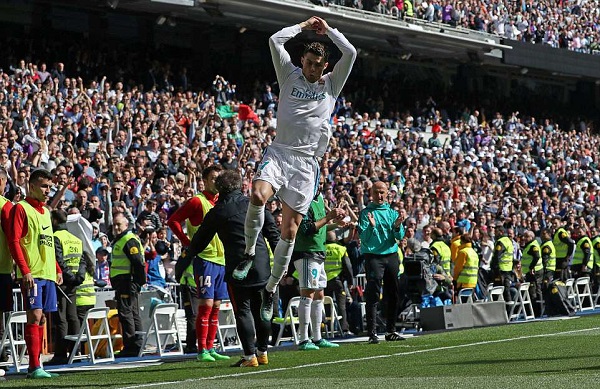 Ronaldo lập công, Real vẫn phải chia điểm với Atletico