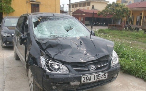 Hưng Yên: Khởi tố Chủ tịch xã lái xe ô tô đâm vào 4 học sinh - Hình 1