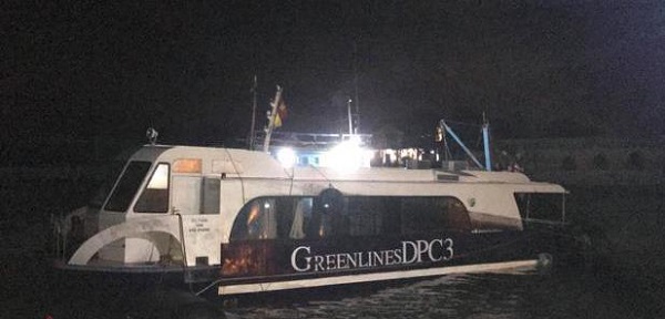 Trục vớt thành công tàu cao tốc chở 42 người bị chìm trên biển Cần Giờ