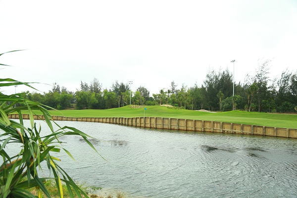 Khai trương sân golf phong cách bờ kè (bulkhead style) đầu tiên tại châu Á - Hình 3