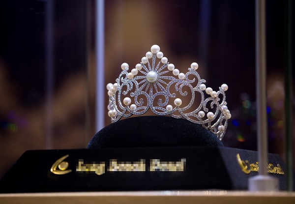 Hé lộ vương miện 2 tỷ đồng của Hoa hậu Biển toàn cầu 2018