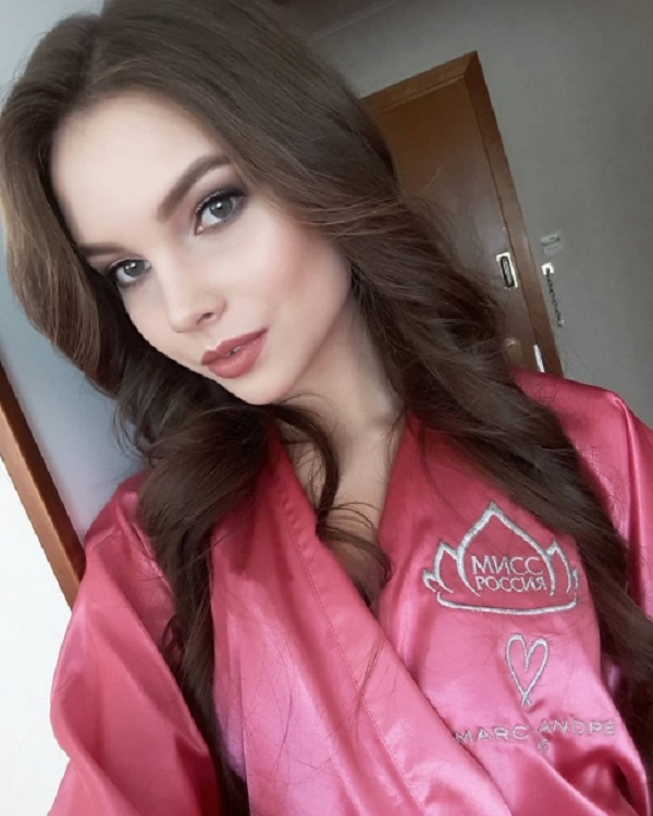Lộ diện nhan sắc đẹp tựa như “búp bê barbie” của Tân Hoa hậu Nga 2018 - Hình 4
