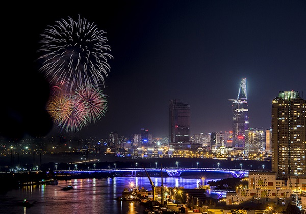 Thành phố Hồ Chí Minh tổ chức bắn pháo hoa tại 2 điểm dịp 30/4 - Hình 1