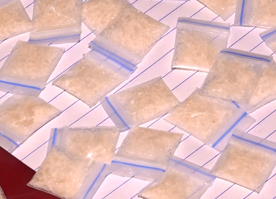 Cà Mau: Bán thuốc lắc trước quán bar, nam thanh niên bị bắt giữ