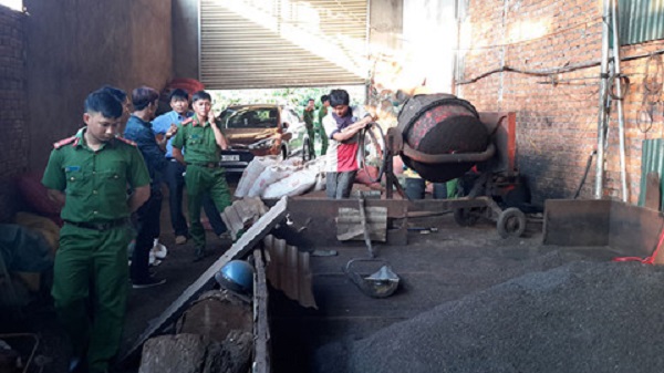 Đắk Nông: Bắt quả tang cơ sở chế biến dùng pin để nhuộm màu cafe