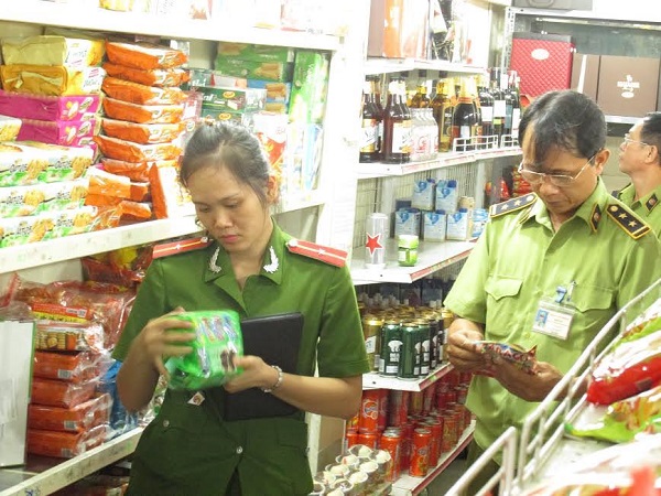 Tăng mức phạt đối với việc sản xuất, buôn bán hàng giả, hàng cấm