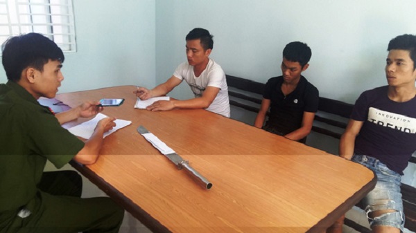 Đà Nẵng: Khởi tố 3 đối tượng dùng mã tấu chém người để trả thù