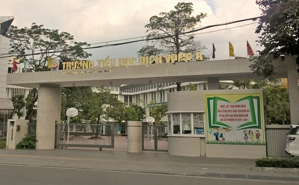 Điều tra nguyên nhân học sinh trường Tiểu học Dịch Vọng B bị rơi từ tầng 4 xuống đất