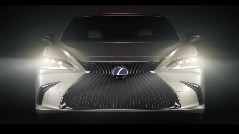 Lexus ES 2019 rò rỉ hình ảnh đầu tiên... - Hình 7