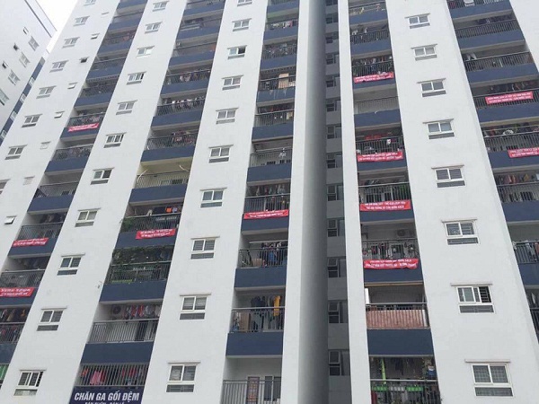 Cư dân phản đối việc sử dụng nước sinh hoạt không đảm bảo tại "Dự án nhà ở xã hội tốt nhất "