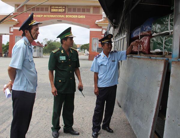 Long An phát hiện, xử lý 661 vụ vi phạm trong quý I/2018