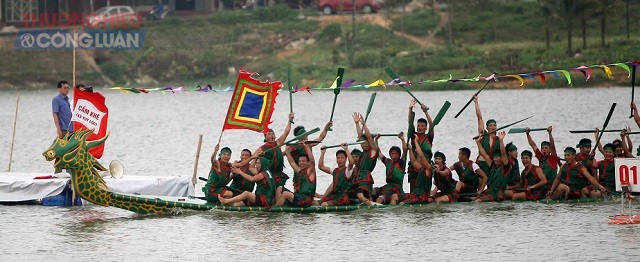 Giỗ Tổ Hùng Vương 2018: Hội bơi chải Việt Trì mở rộng - Ngoạn mục 