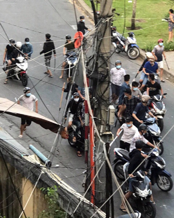 Sài Gòn: Hai mhóm thanh niên gần 40 người hỗn chiến - Hình 1