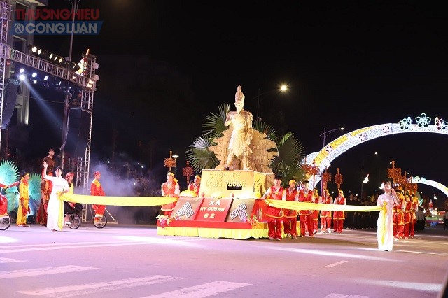 Giỗ Tổ Hùng Vương 2018: Tưng bừng Lễ hội dân gian đường phố Việt Trì - Hình 4
