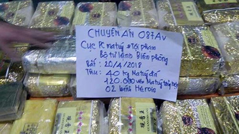 Bắt người đàn ông Lào vận chuyển 40 kg ma tuý đá