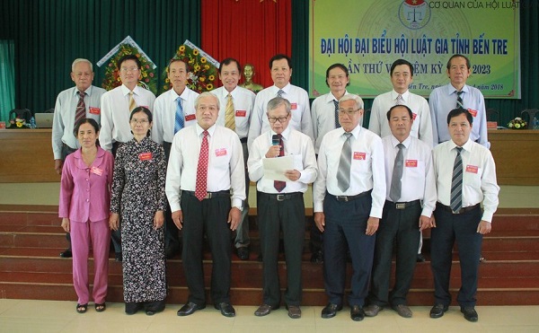 Đồng chí Trần Lương Phổ được bầu tái nhiệm Chủ tịch Hội Luật gia tỉnh Bến Tre - Hình 2