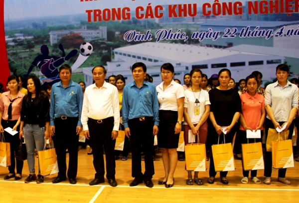 Vĩnh Phúc: Phát động Tháng công nhân, Tháng hành động ATVSLĐ năm 2018 - Hình 1