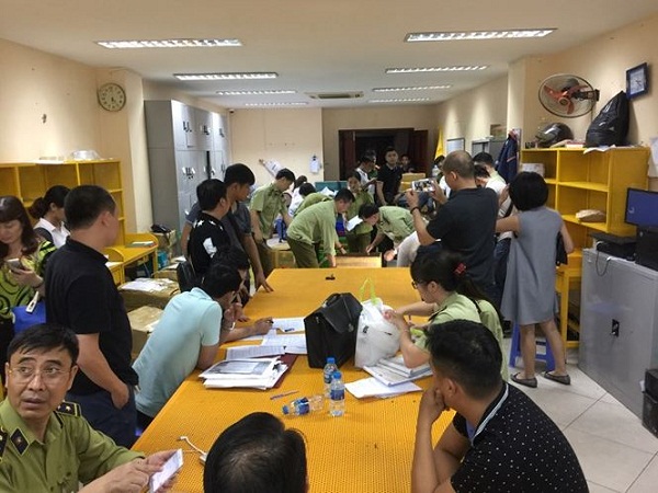 Hà Nội: Phát hiện hàng vạn bao thuốc lá không rõ nguồn gốc