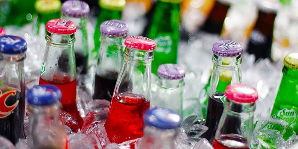 Làm thế nào để phân biệt nước uống đóng chai thật và giả?