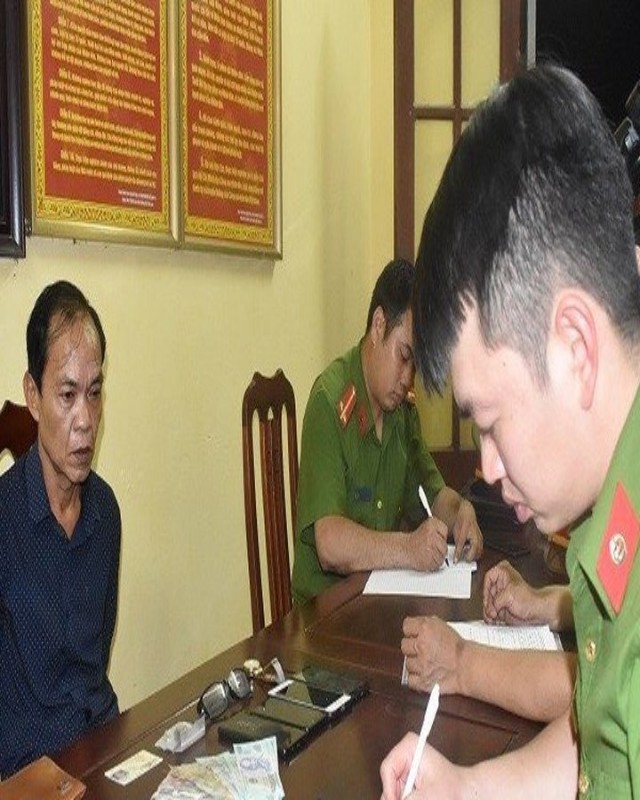 Ninh Bình: Bắt giữ đối tượng lợi dụng lễ hội trộm cắp tài sản du khách