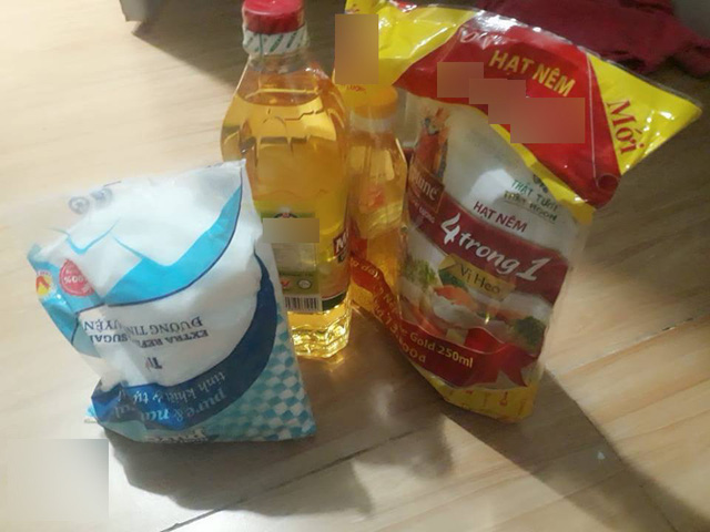 Thưởng 30/4 – 1/5: Từ giấy vệ sinh đến vòi nước, dầu ăn, mỳ chính