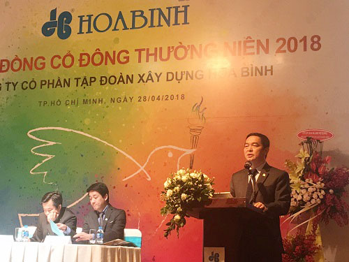ĐHĐCĐ Hòa Bình Corp: Lợi nhuận tăng nhưng cổ đông vẫn lo lắng