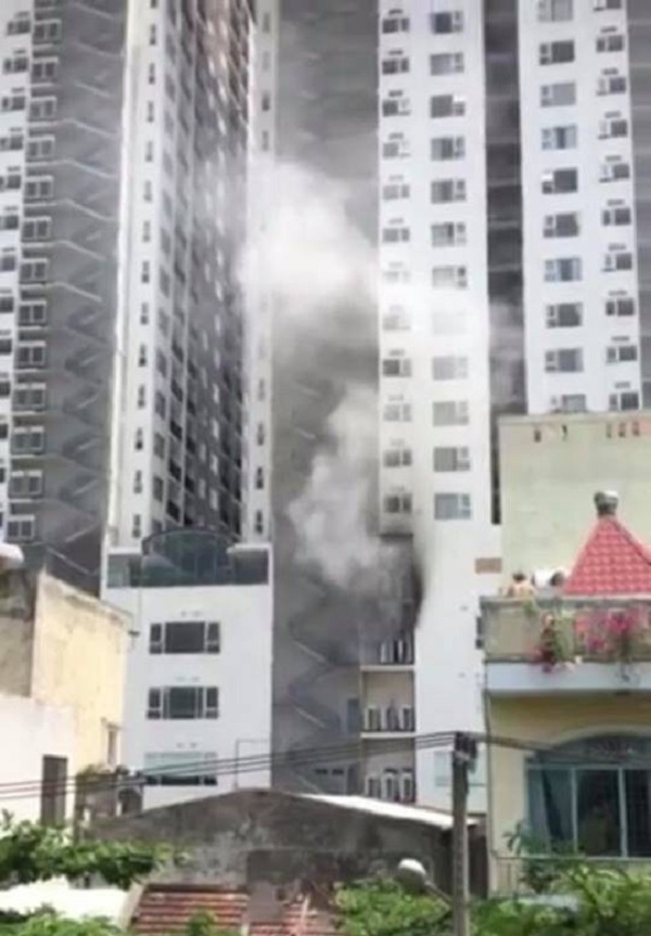 Cháy tại tòa chung cư F.Home Đà Nẵng: Có thể xuất phát từ cục nóng máy lạnh - Hình 1
