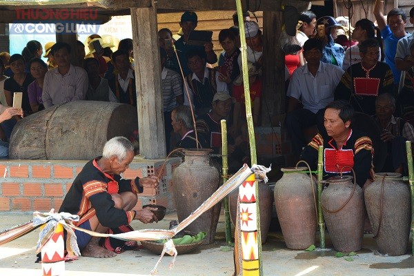 Độc đáo Lễ hội cúng cầu mưa “Yang Pơtao Apui” ở Gia Lai - Hình 2