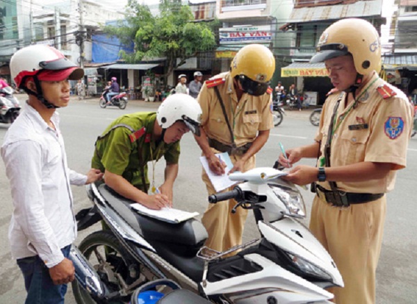 Hơn 6.000 trường hợp vi phạm ATGT bị xử lý trong ngày nghỉ lễ thứ hai