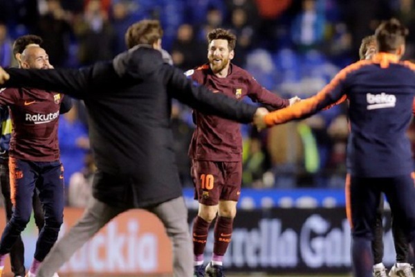 Messi lập hat-trick, Barca chính thức lên ngôi vô địch La Liga - Hình 1